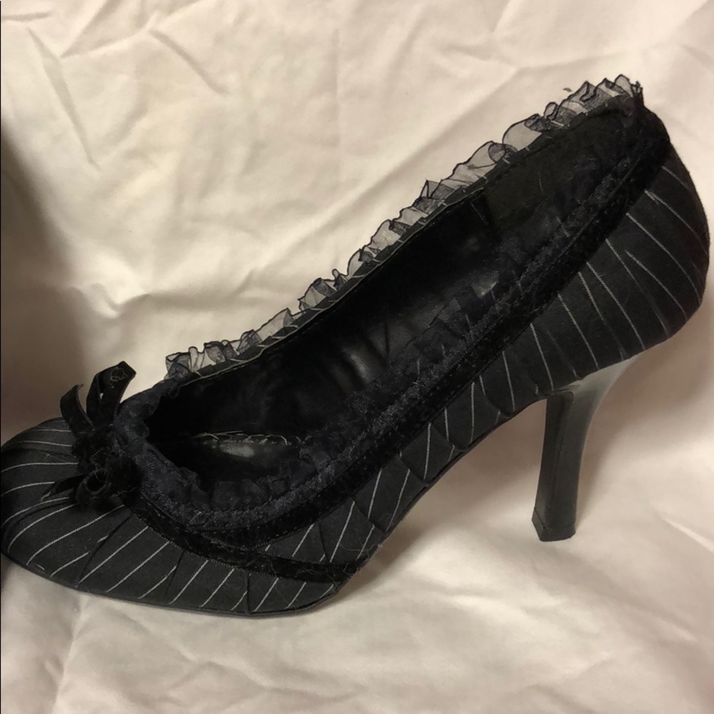 High heels - Picture 2 of 4